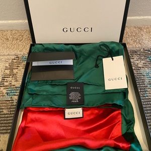 Gucci women’s scarf